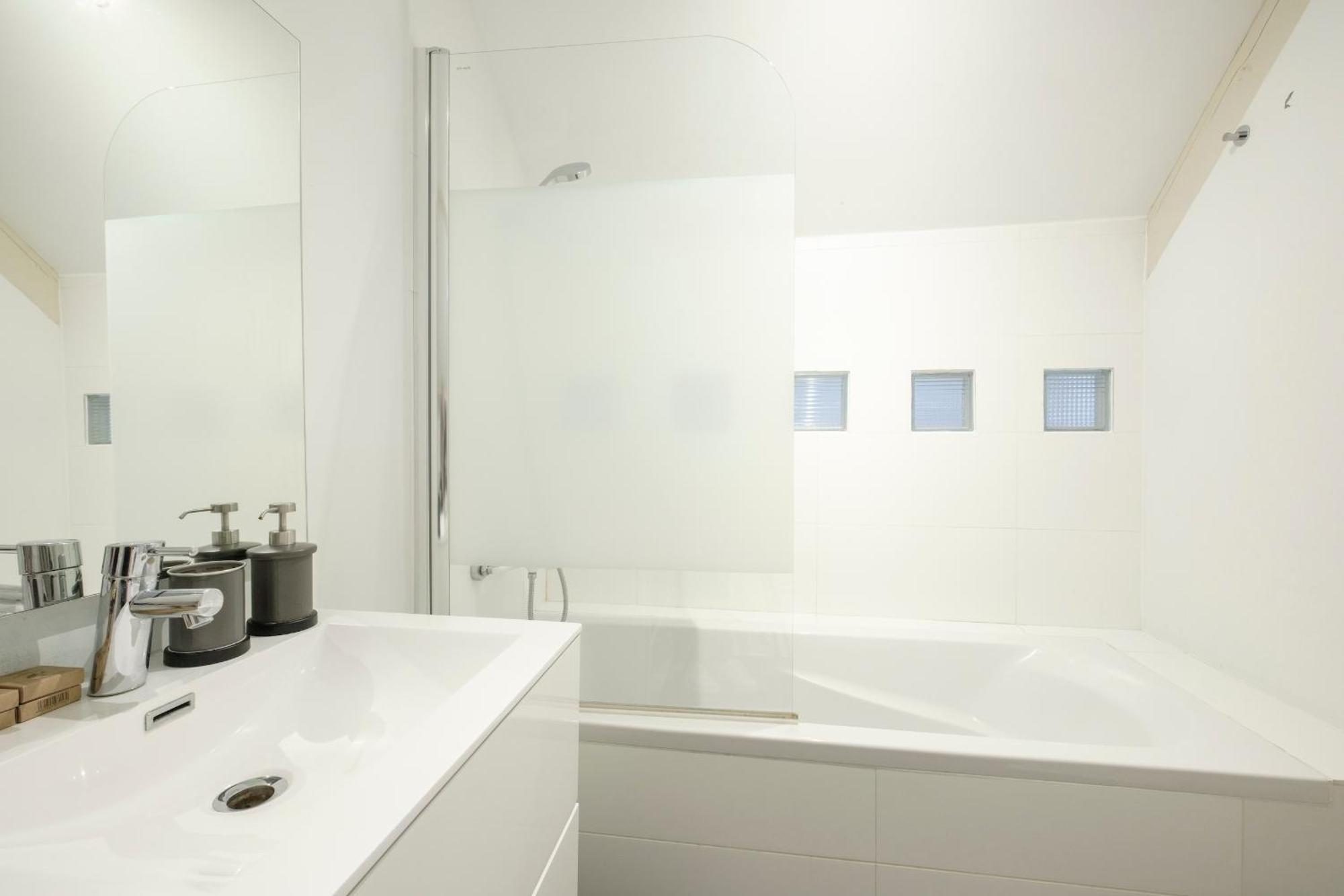 Apartamento The Doms Flats Bruselas Exterior foto