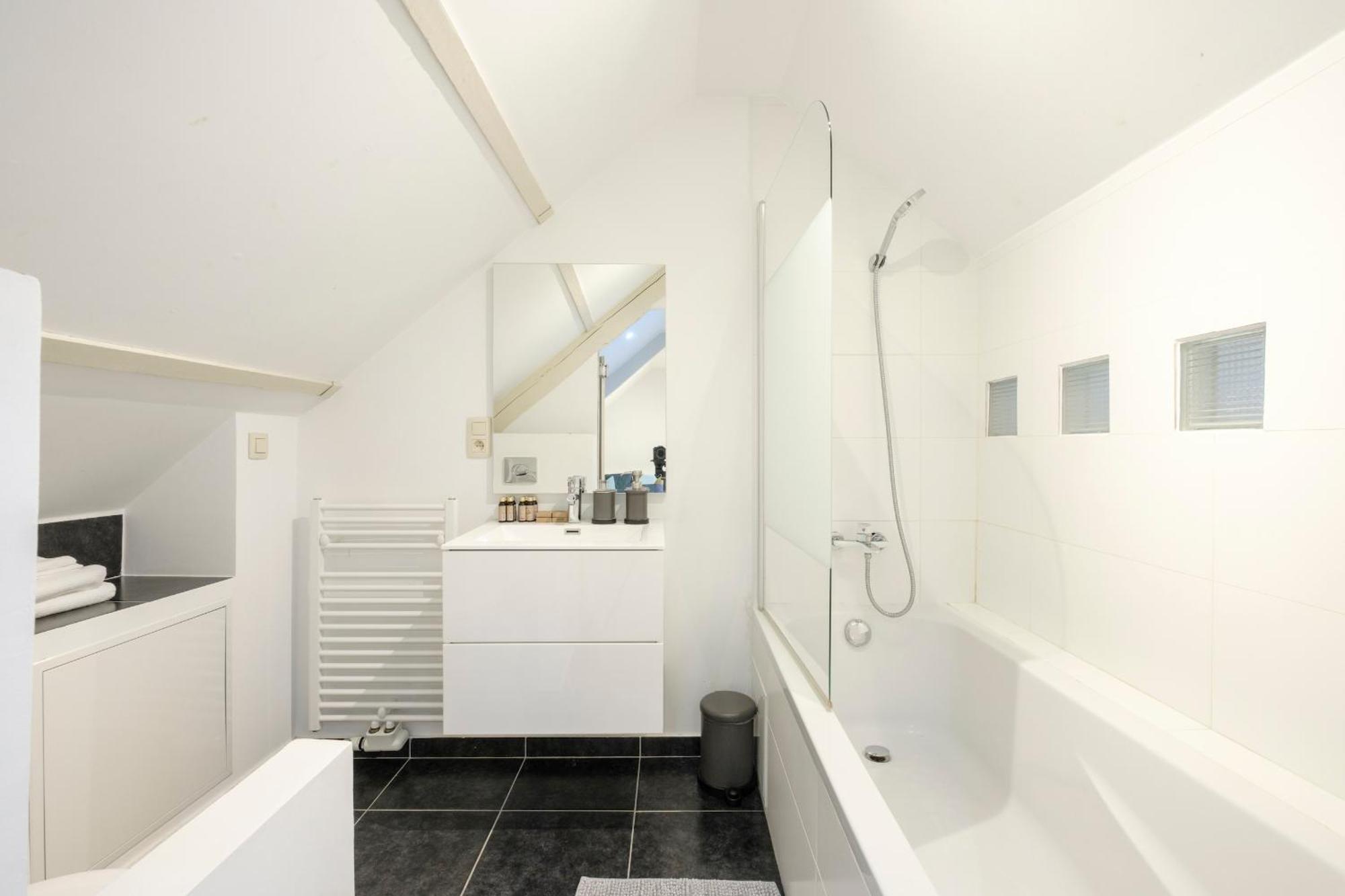 Apartamento The Doms Flats Bruselas Exterior foto