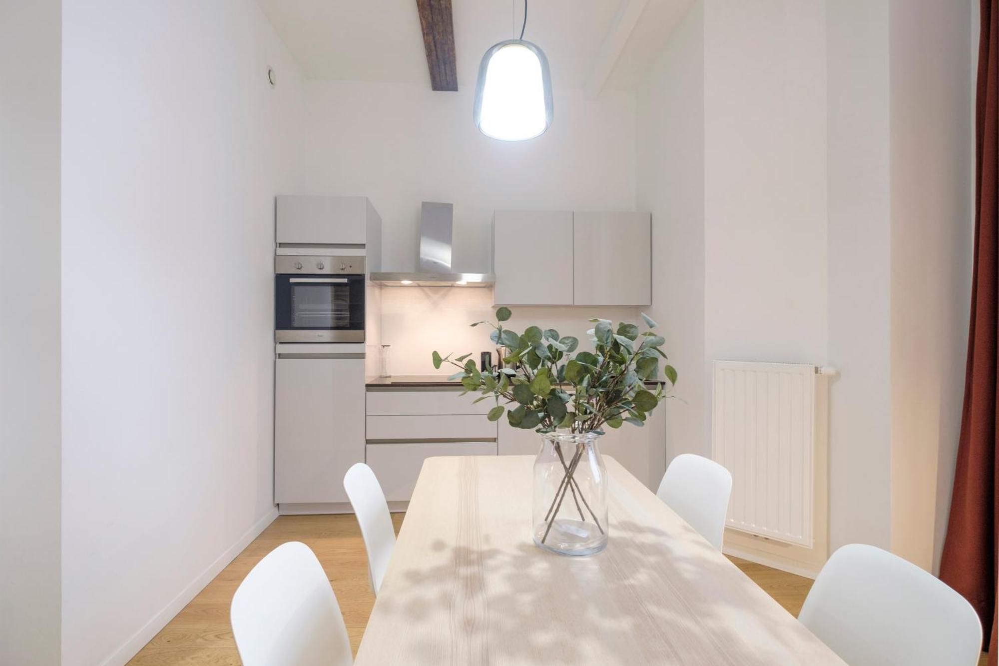 Apartamento The Doms Flats Bruselas Exterior foto
